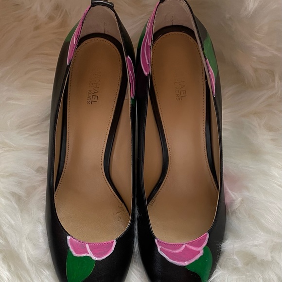 Floral Block Heels - Picture 2 of 4